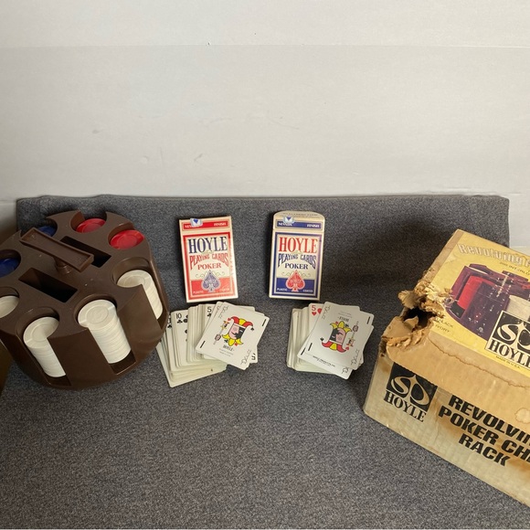 Hoyle Games Revolving Poker Chip Rack Caddy 20 Poker Chips And 2